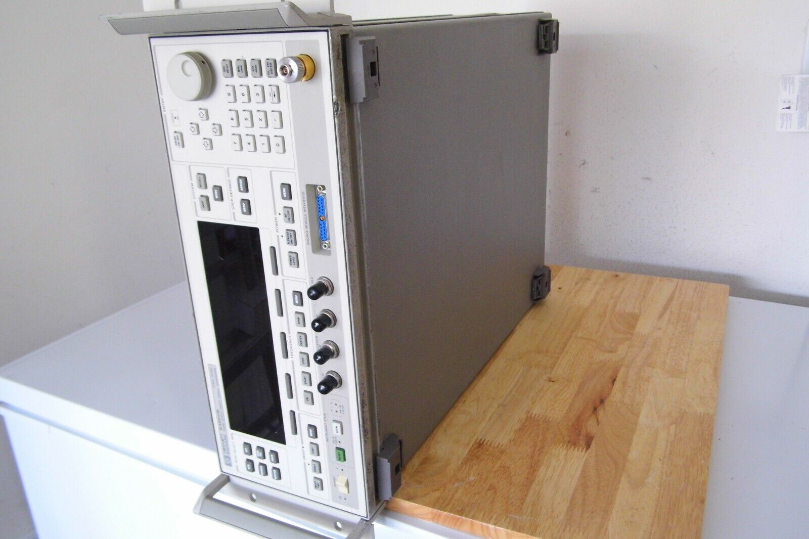 Agilent HP 83650B 001/002/006/008/ cal & data, 10Mhz-50Ghz synth.sweep generator Agilent HP 83650B 001/002/006/008/ cal & data, 10Mhz-50Ghz synth.sweep generator
